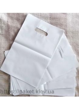  Друк на пакетах банан 20х30 см. Є в білому і чорному кольорах.
https://paket.kiev.ua/ua/shelkotrafaret
